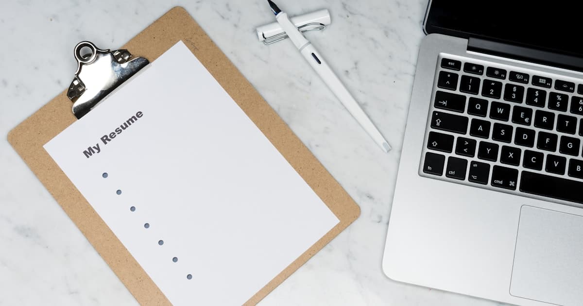 CV ingénieur : les 7 erreurs qui vous éliminent en 30 secondes